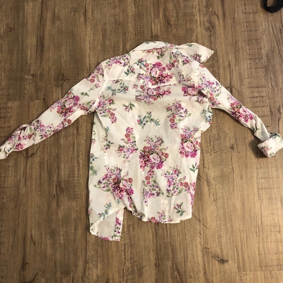 Women’s floral flannel - Picture 2 of 3